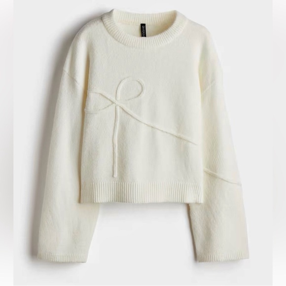 H&M Sweaters - H&M Cream Crewneck Sweater with Raised Bow Detail